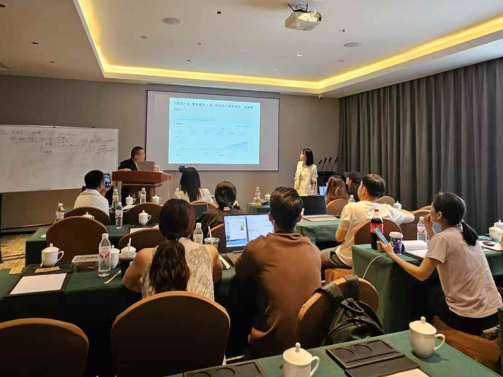 銷售培訓(xùn)，強(qiáng)化專業(yè)服務(wù)